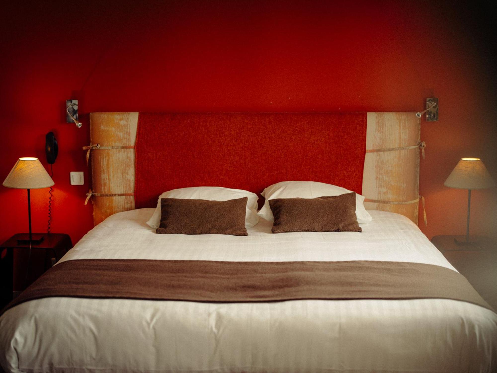Logis Ar Milin Hotel Chateaubourg  Ngoại thất bức ảnh