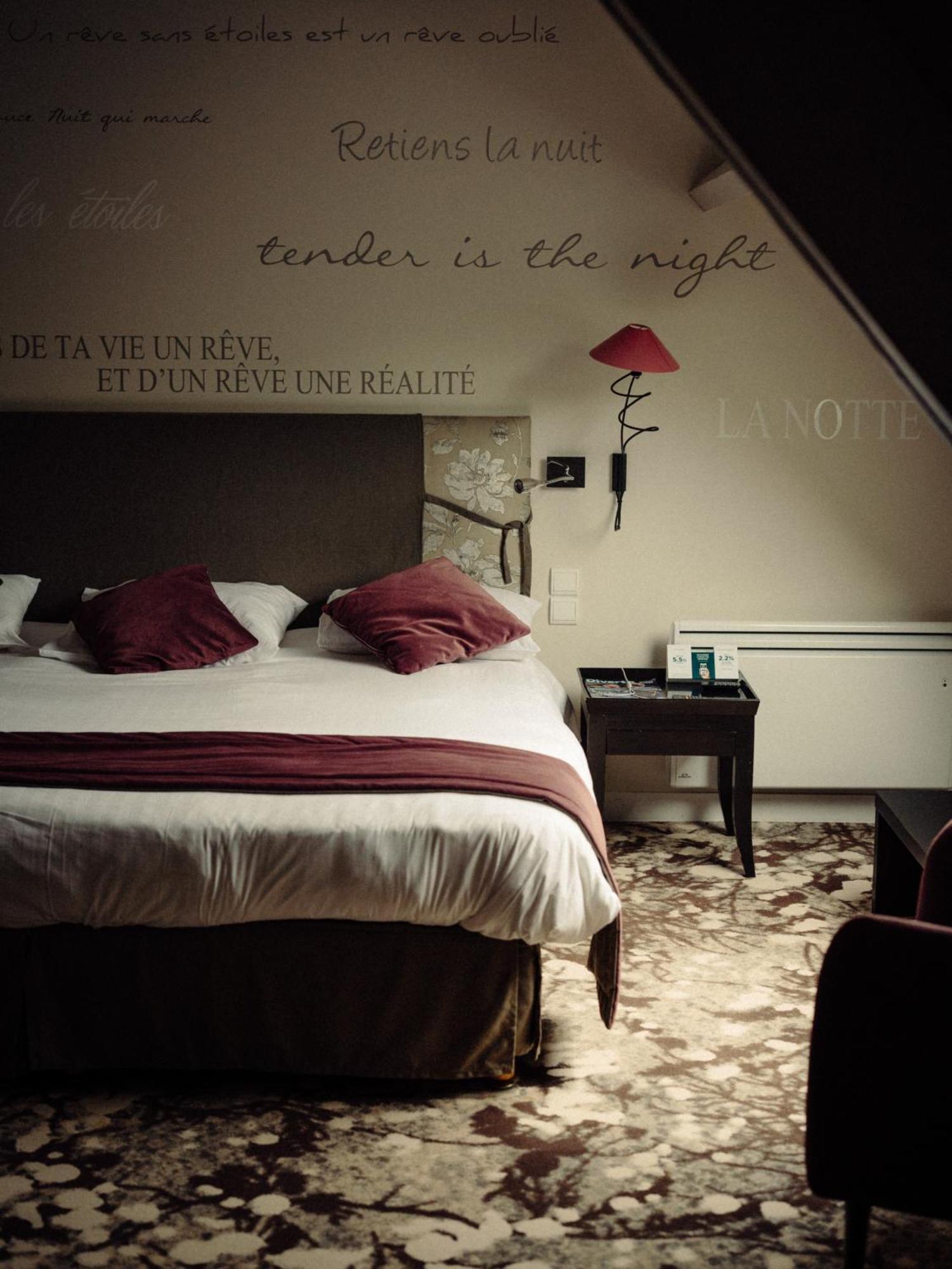 Logis Ar Milin Hotel Chateaubourg  Ngoại thất bức ảnh