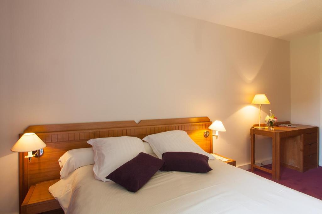 Logis Ar Milin Hotel Chateaubourg  Phòng bức ảnh