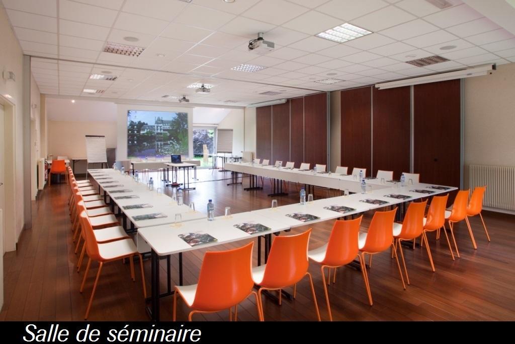 Logis Ar Milin Hotel Chateaubourg  Ngoại thất bức ảnh