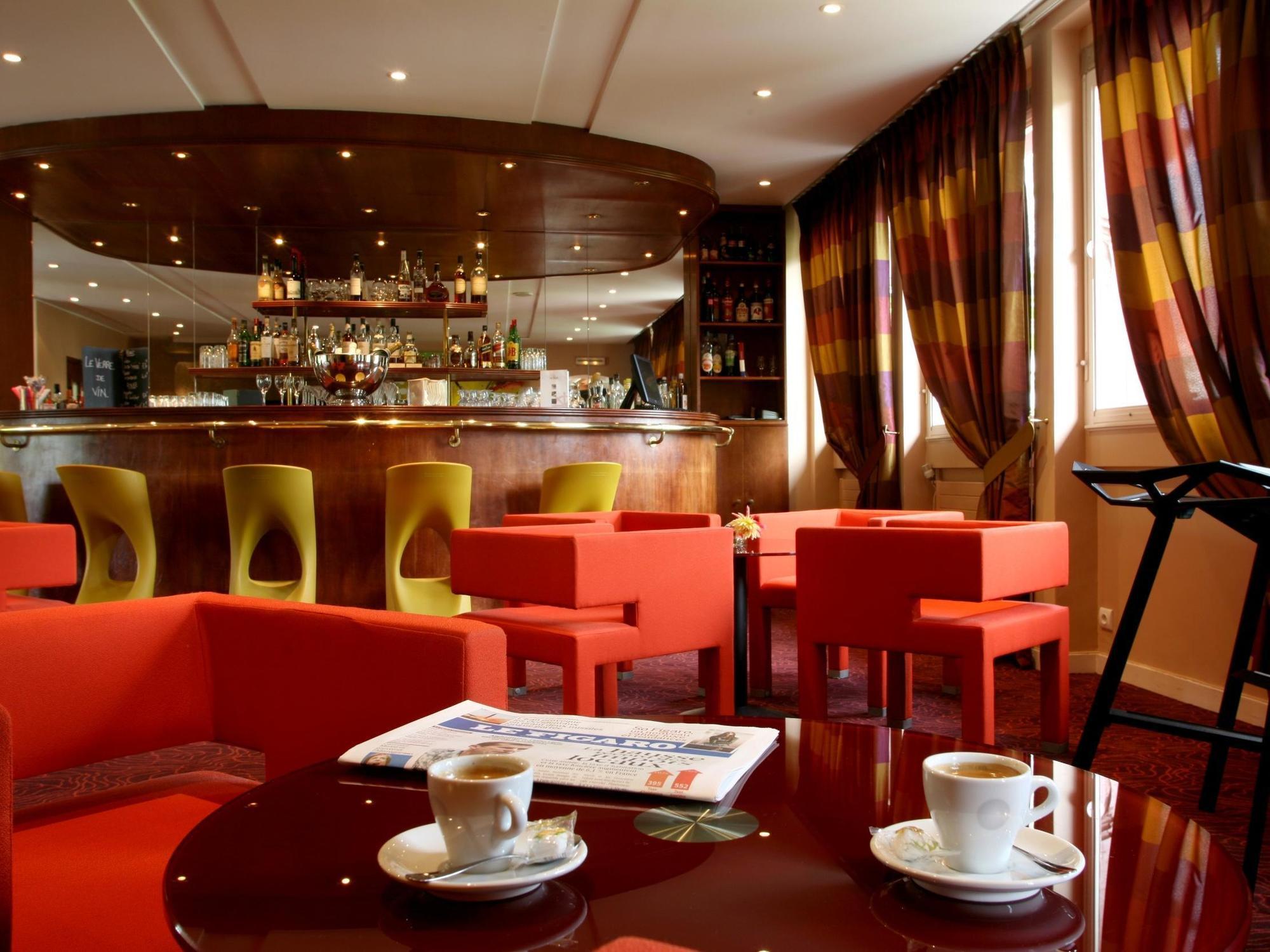 Logis Ar Milin Hotel Chateaubourg  Ngoại thất bức ảnh